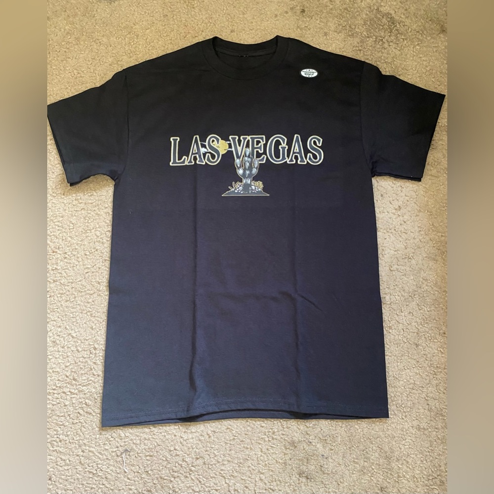 SOLD‼️Las Vegas tee size m